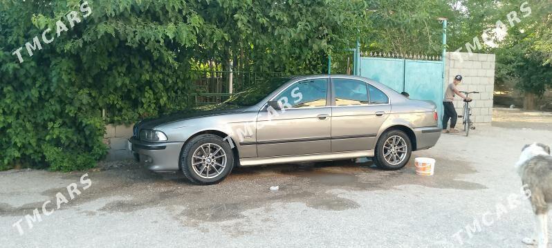 BMW E39 2003 - 110 000 TMT - Балканабат - img 4
