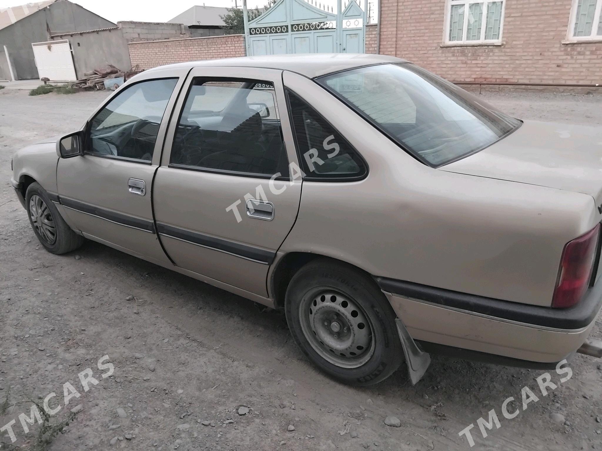 Opel Vectra 1992 - 27 000 TMT - Бахарден - img 2