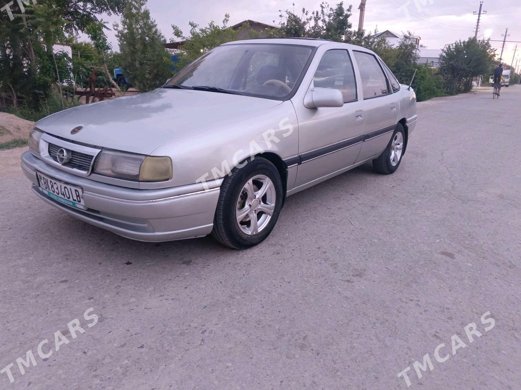 Opel Vectra 1990 - 33 000 TMT - Saýat - img 2