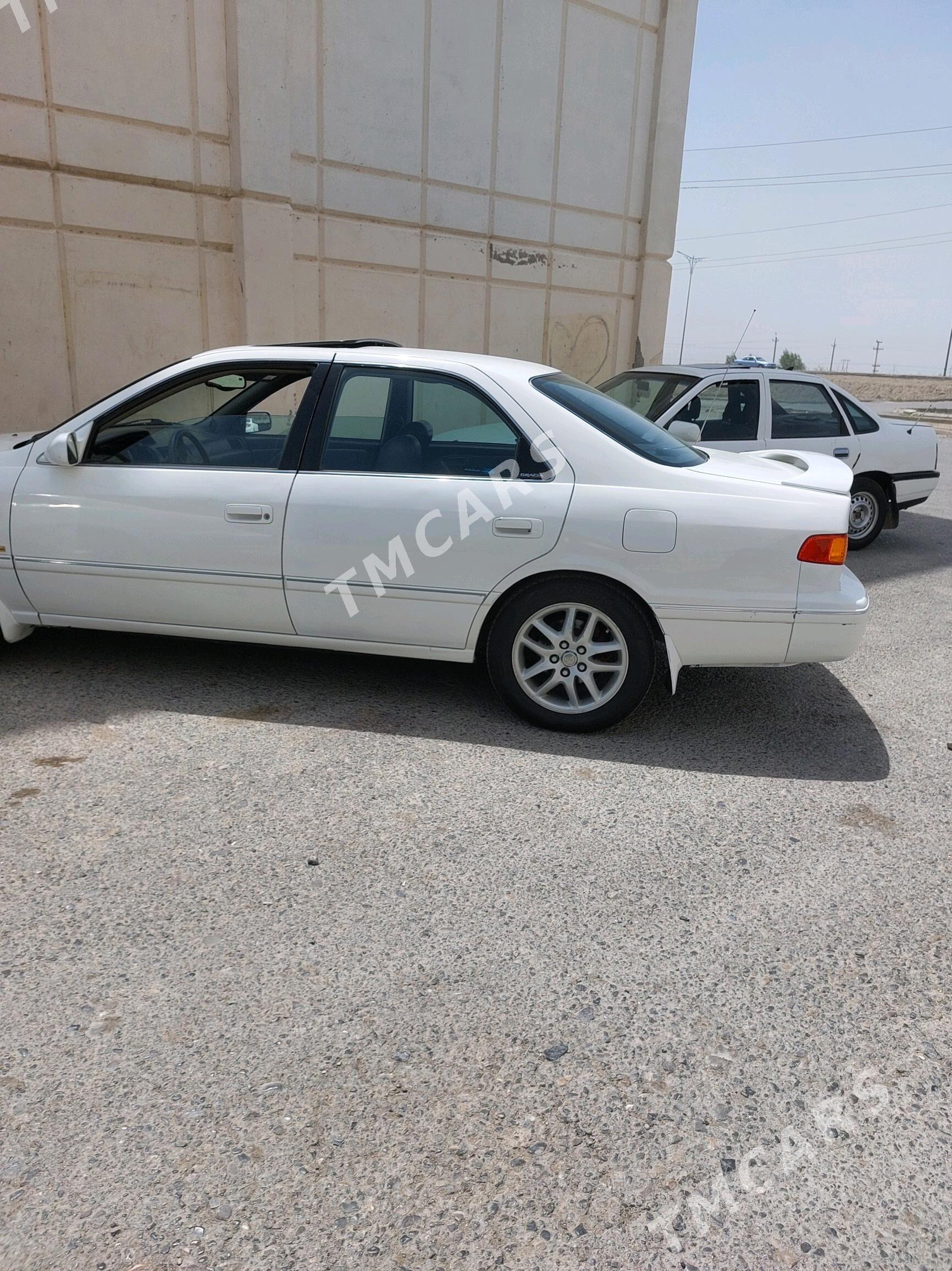 Toyota Camry 2001 - 160 000 TMT - Туркменабат - img 5