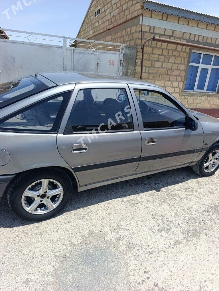 Opel Astra 1993 - 25 000 TMT - Gyzylarbat - img 5