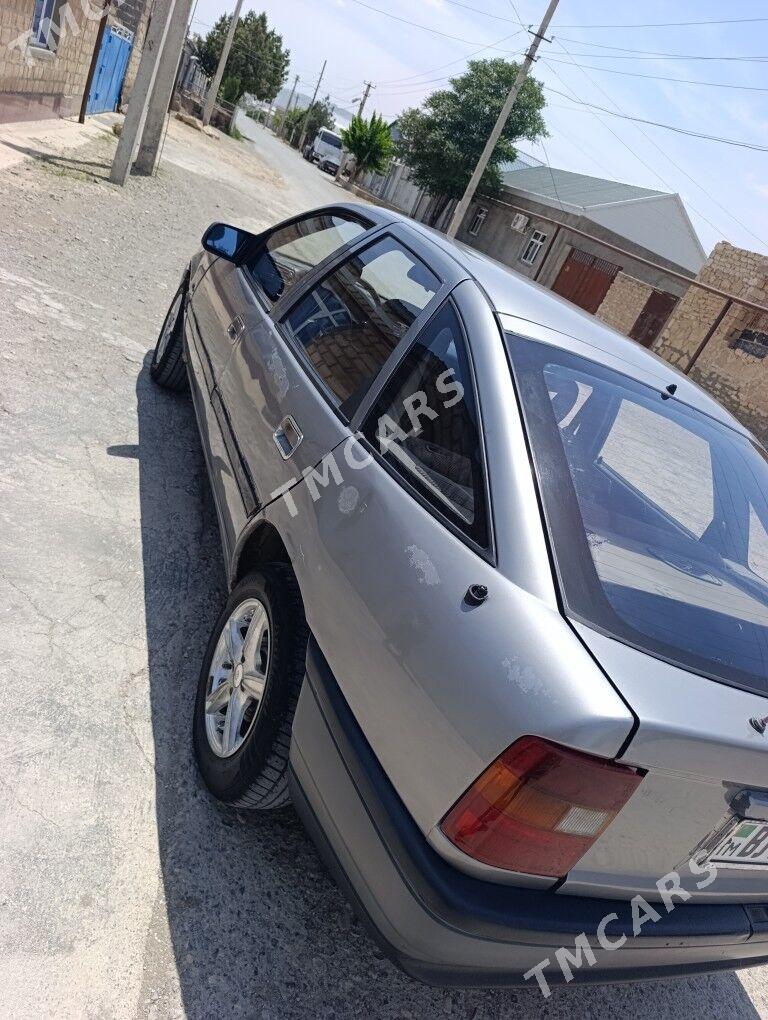 Opel Astra 1993 - 25 000 TMT - Gyzylarbat - img 3