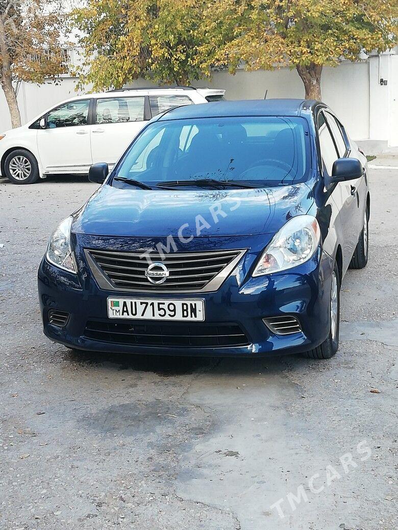 Nissan Versa 2012 - 90 000 TMT - Балканабат - img 3