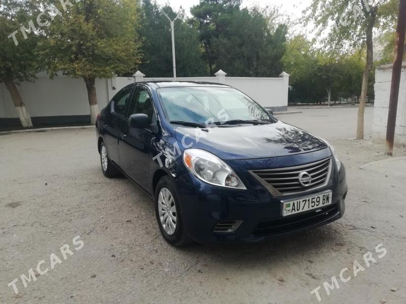 Nissan Versa 2012 - 90 000 TMT - Балканабат - img 4