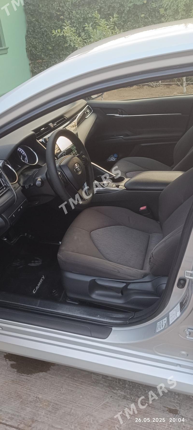 Toyota Camry 2018 - 250 000 TMT - Анев - img 3