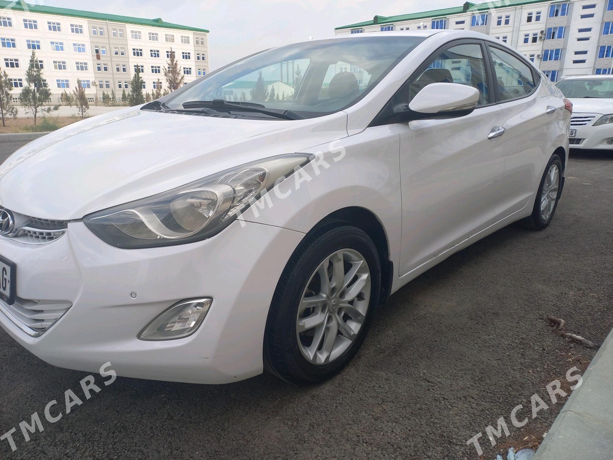 Hyundai Elantra 2013 - 165 000 TMT - Büzmeýin - img 5