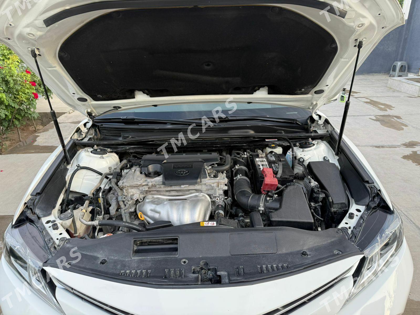 Toyota Camry 2019 - 320 000 TMT - Бузмеин - img 7