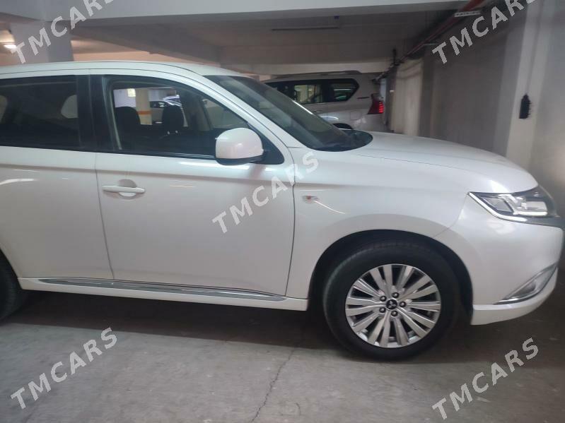 Mitsubishi Outlander 2022 - 275 000 TMT - Ашхабад - img 3