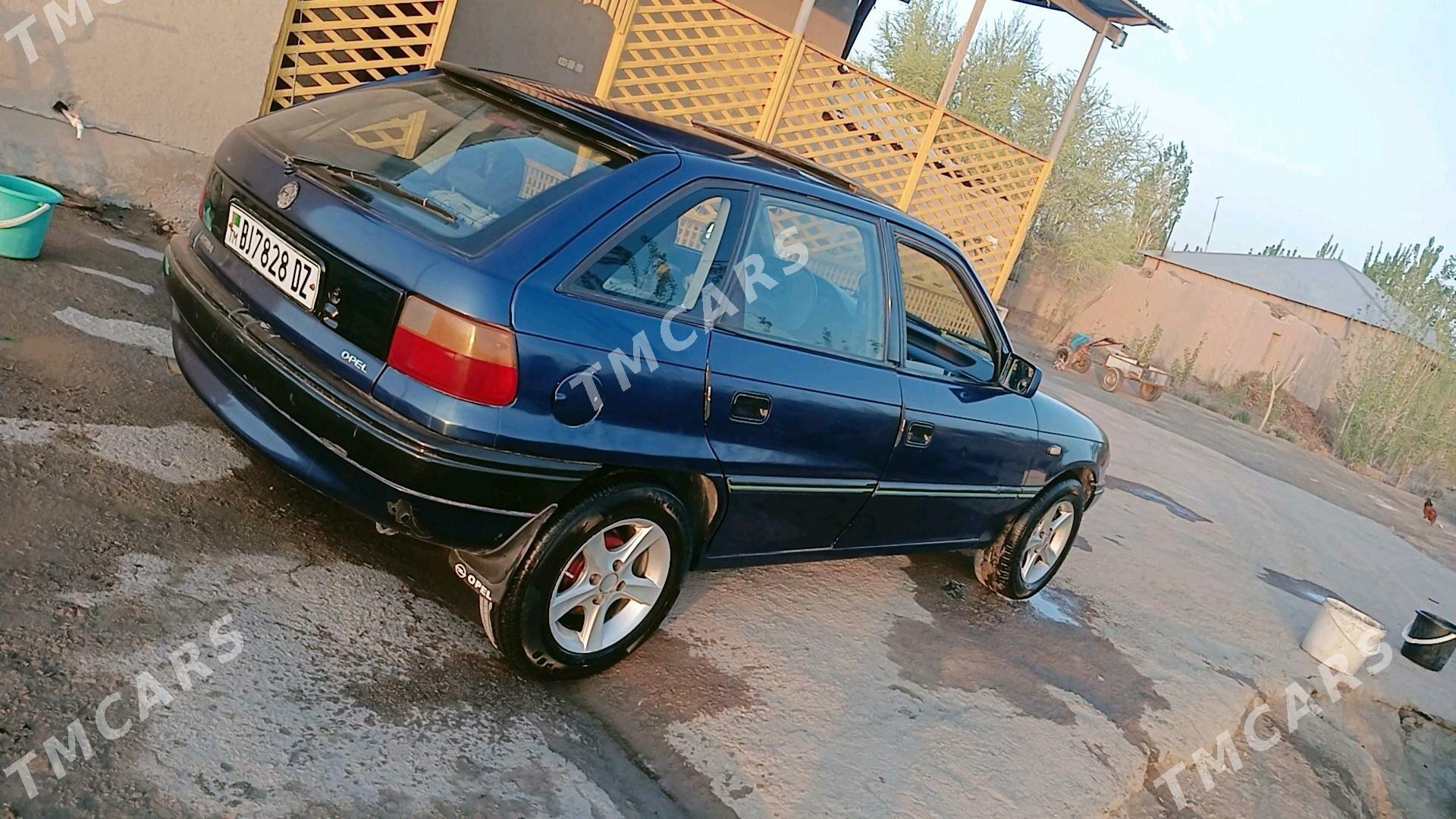 Opel Astra 1993 - 40 000 TMT - Gubadag - img 4