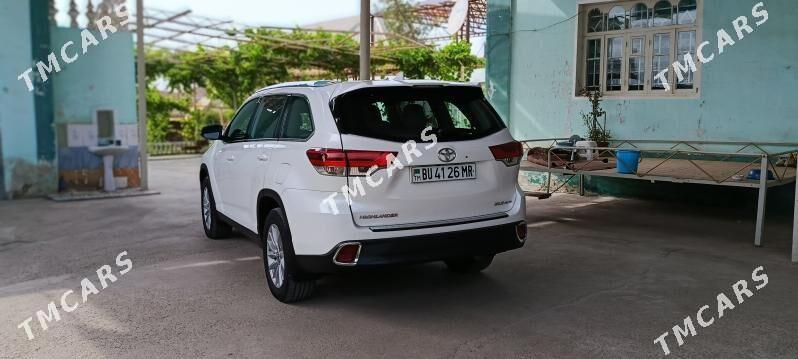 Toyota Highlander 2019 - 430 000 TMT - Мары - img 4
