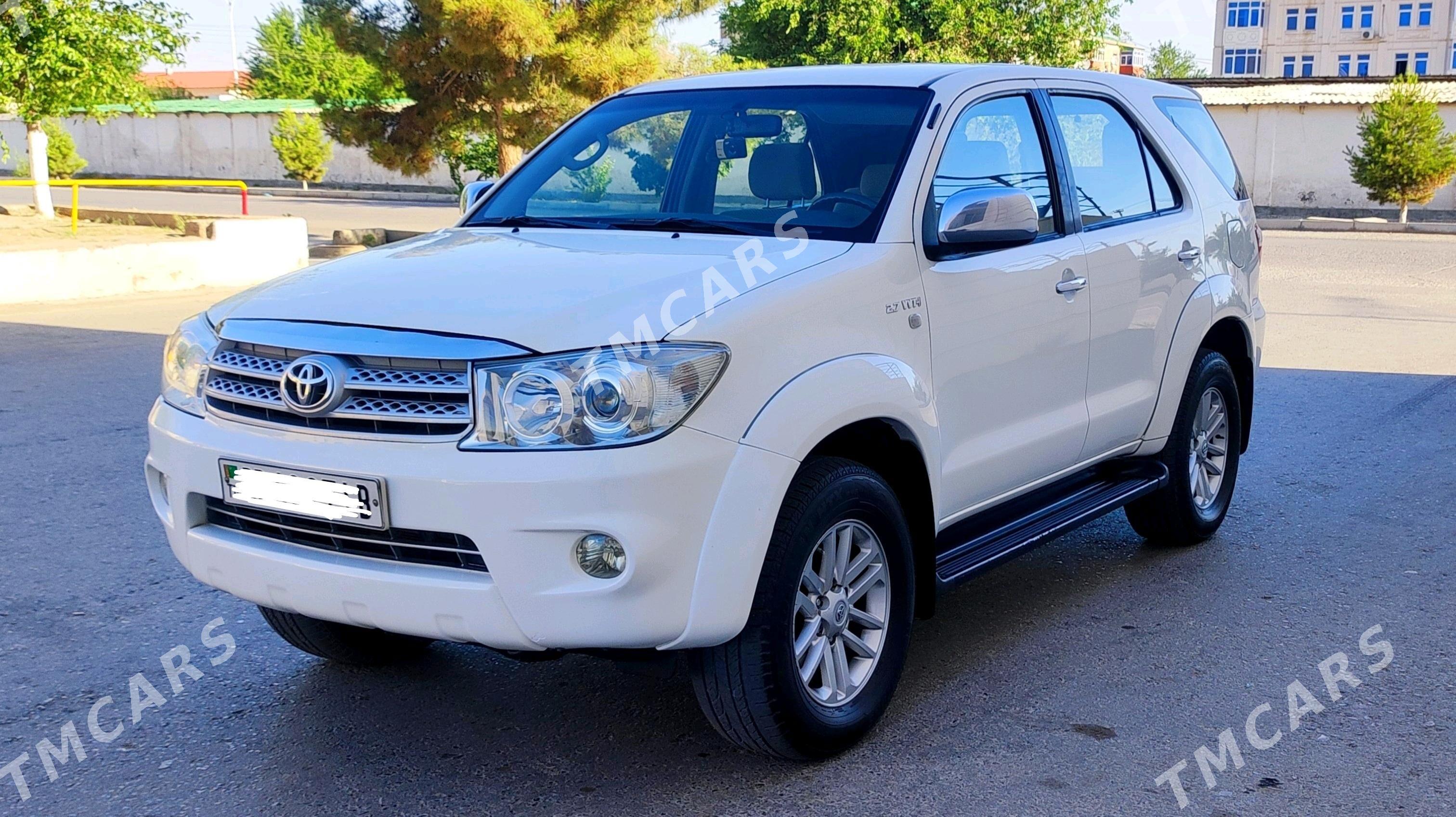 Toyota Fortuner 2009 - 245 000 TMT - Туркменабат - img 3