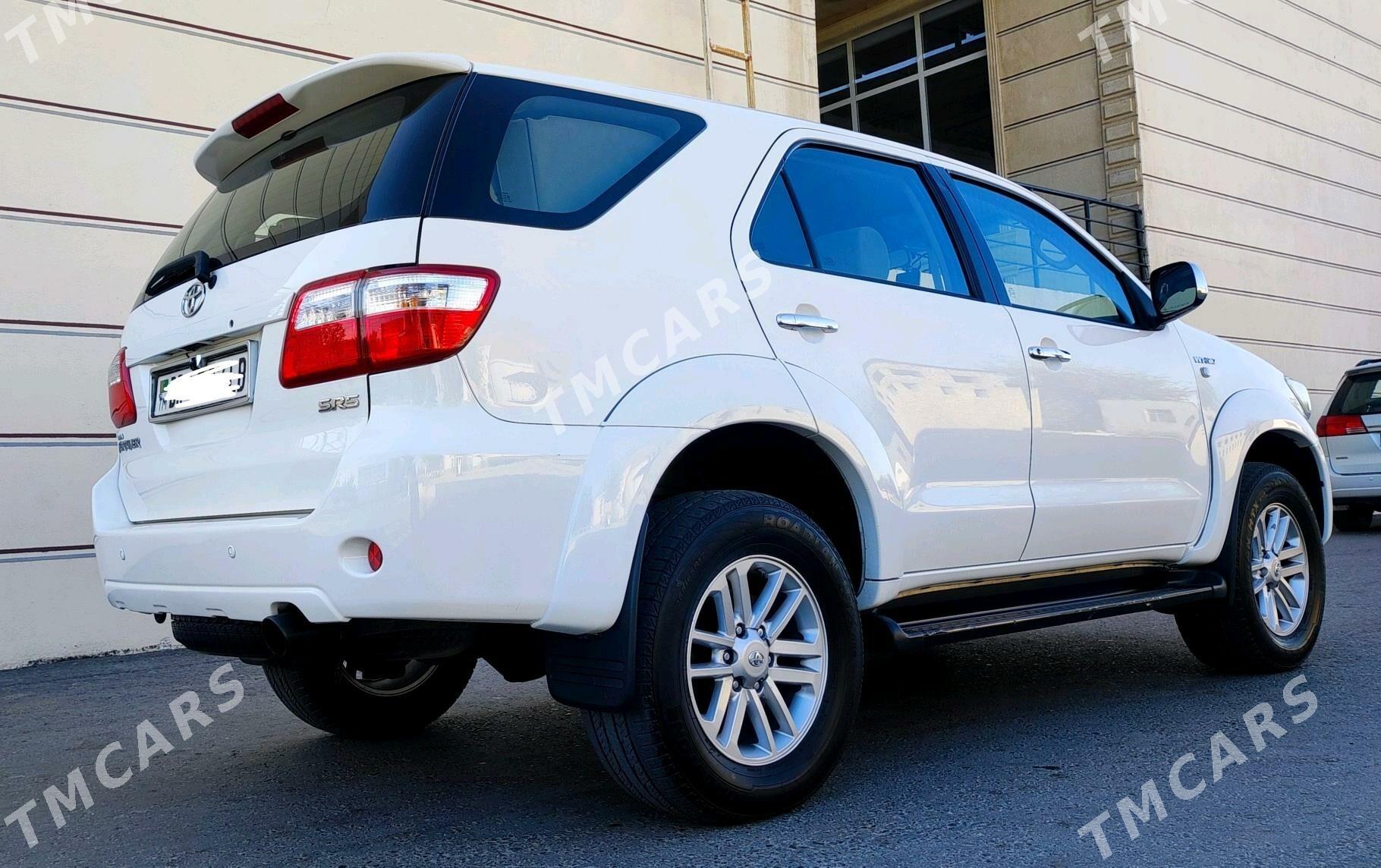 Toyota Fortuner 2009 - 245 000 TMT - Туркменабат - img 7