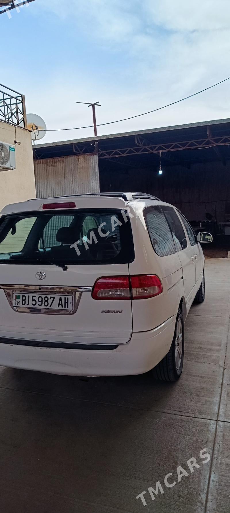 Toyota Sienna 2001 - 143 000 TMT - Kaka - img 3