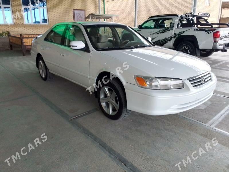 Toyota Camry 2001 - 125 000 TMT - Мургап - img 1