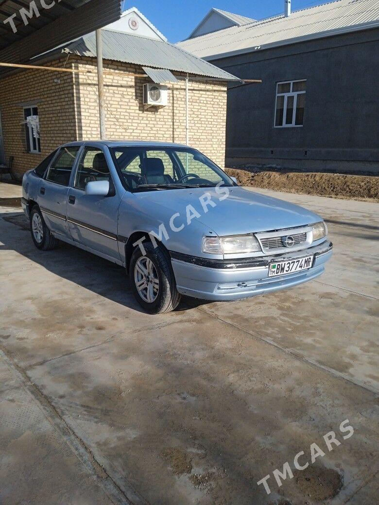 Opel Vectra 1989 - 30 000 TMT - Мары - img 4