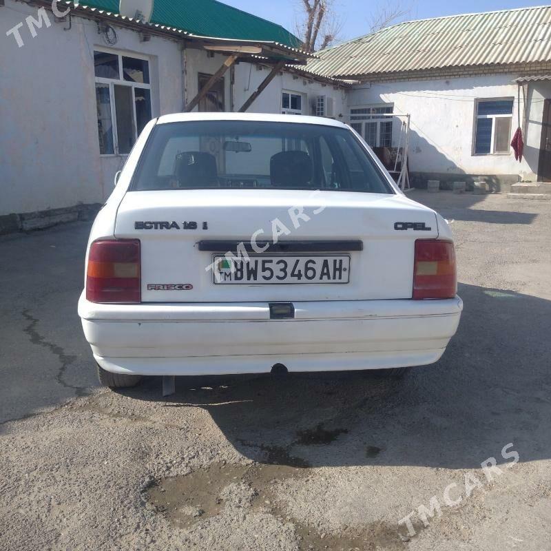 Opel Vectra 1992 - 25 000 TMT - Хитровка - img 3
