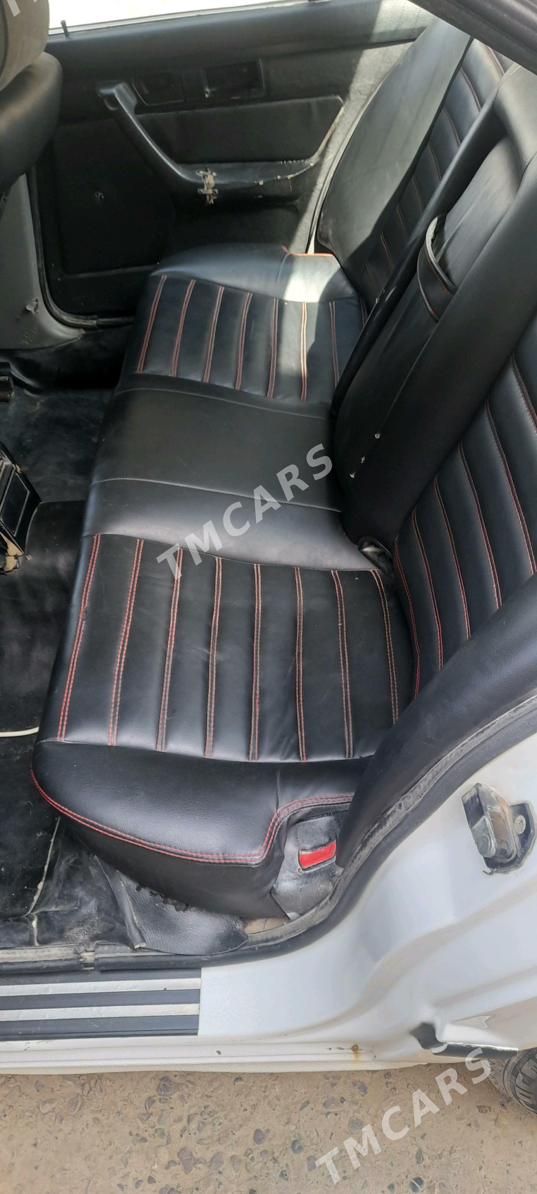 BMW 525 1990 - 32 000 TMT - Мары - img 3