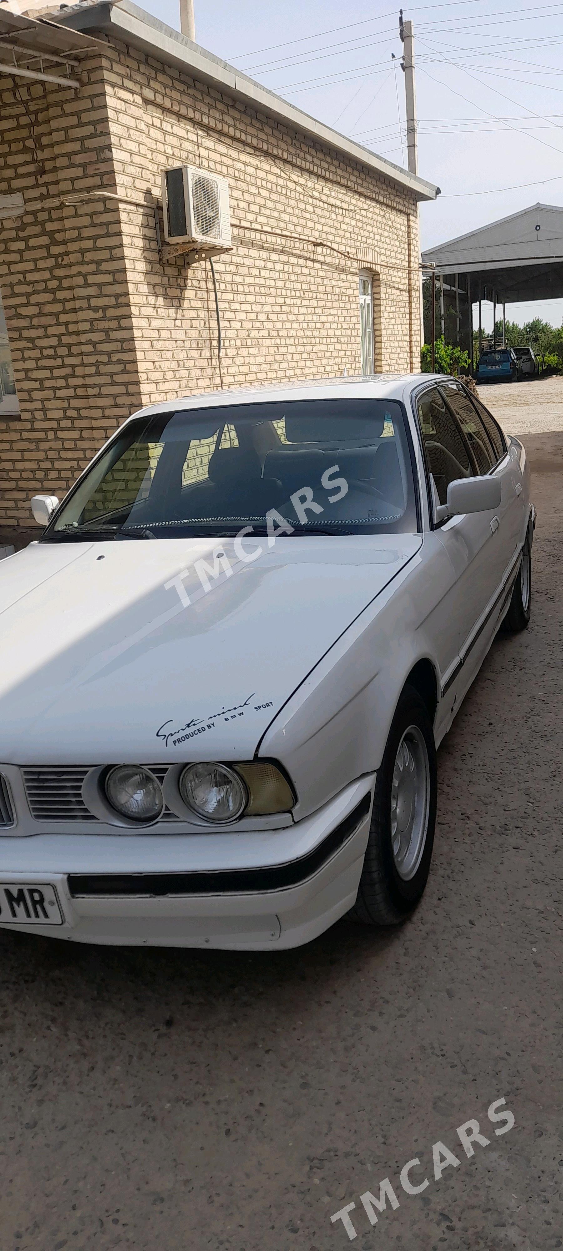 BMW 525 1990 - 32 000 TMT - Мары - img 5