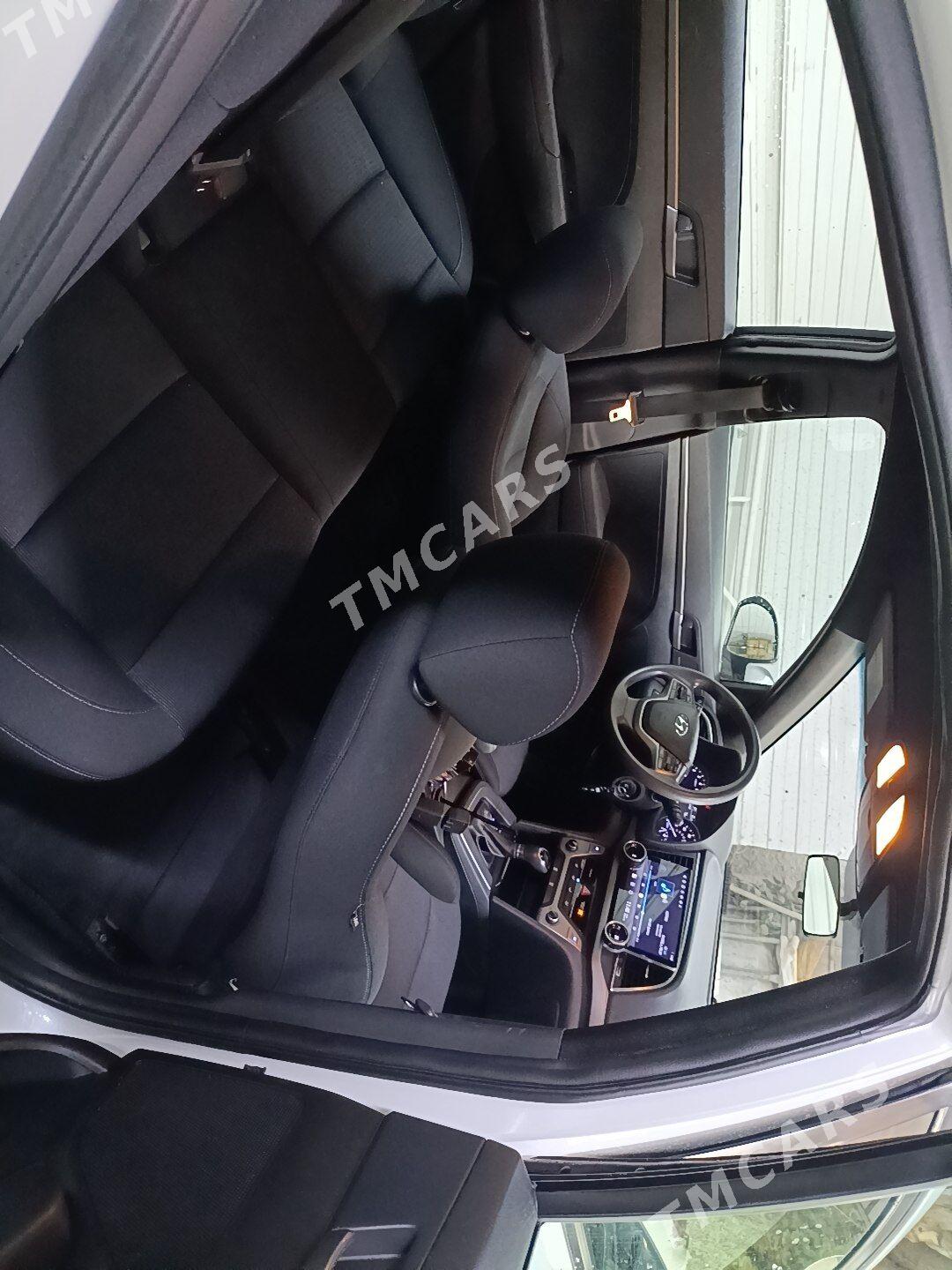 Hyundai Elantra 2018 - 185 000 TMT - Aşgabat - img 4