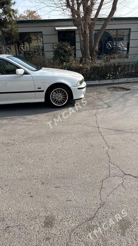 BMW E39 2002 - 130 000 TMT - Aşgabat - img 4