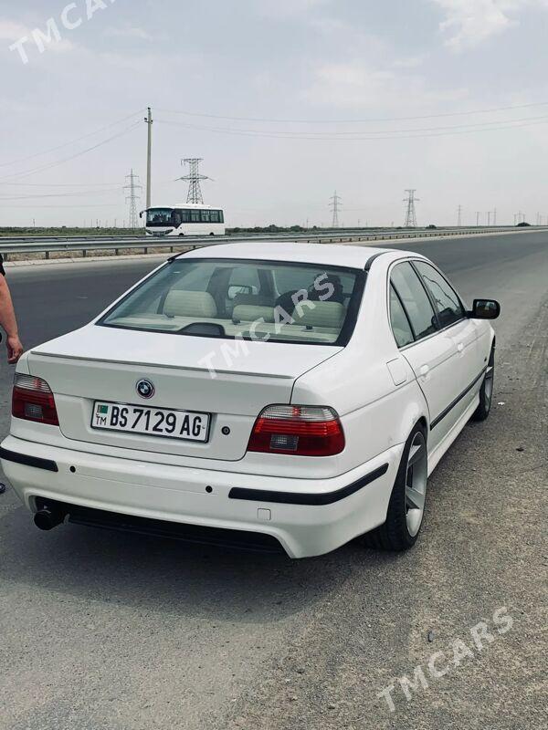 BMW E39 2002 - 130 000 TMT - Aşgabat - img 2