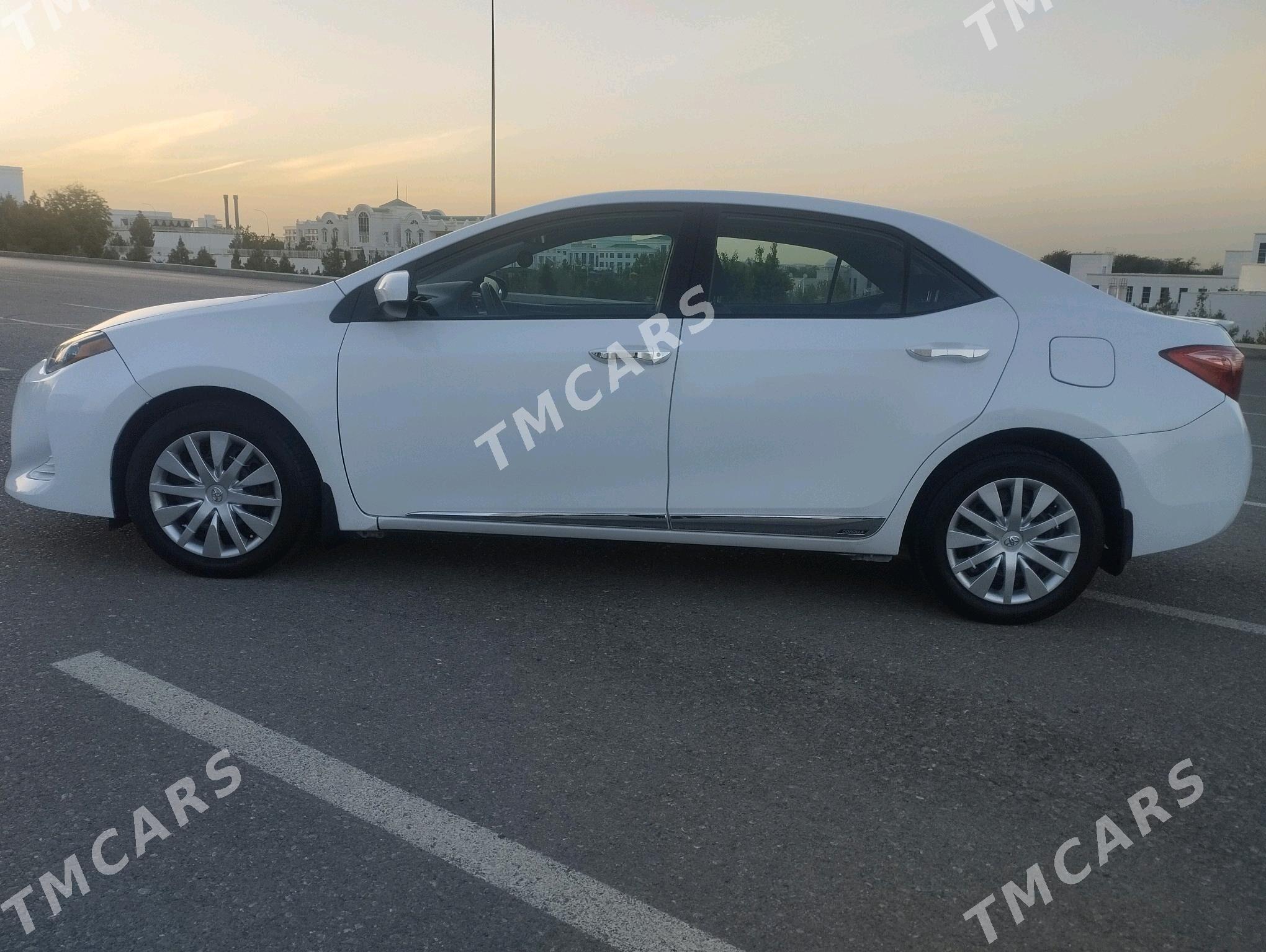 Toyota Corolla 2019 - 189 000 TMT - Бузмеин - img 3