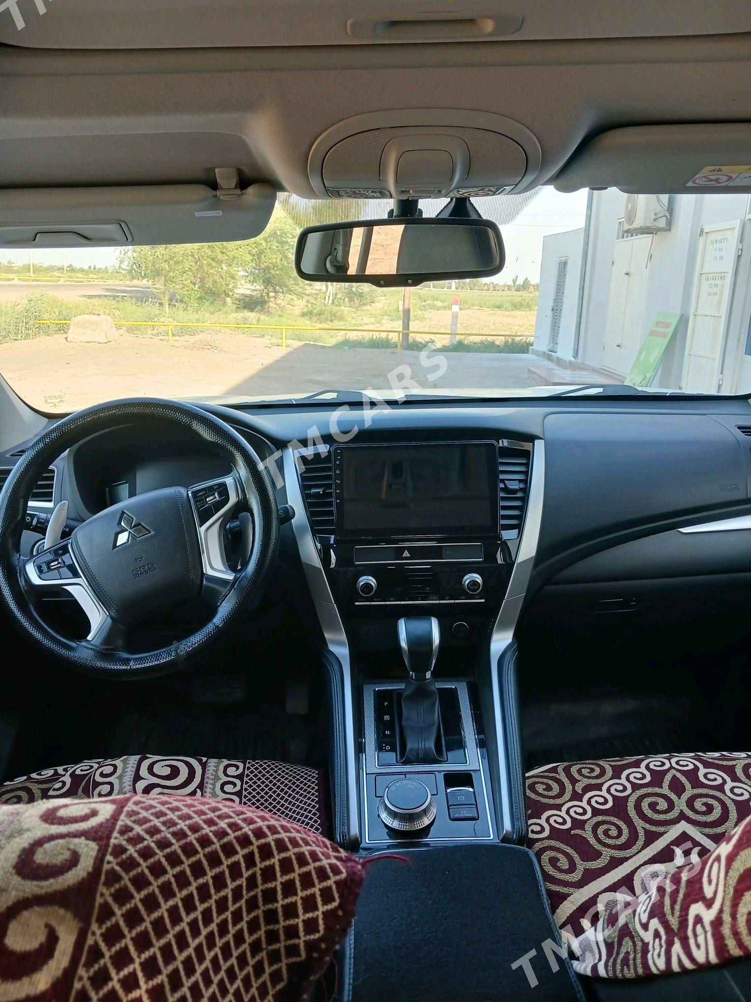 Mitsubishi Pajero 2020 - 450 000 TMT - Кëши - img 5