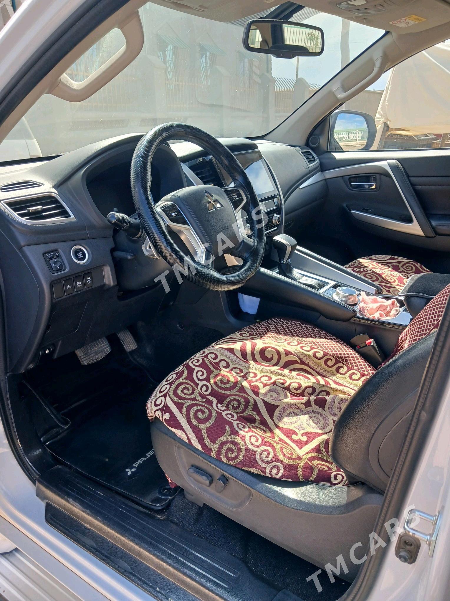 Mitsubishi Pajero 2020 - 450 000 TMT - Кëши - img 8