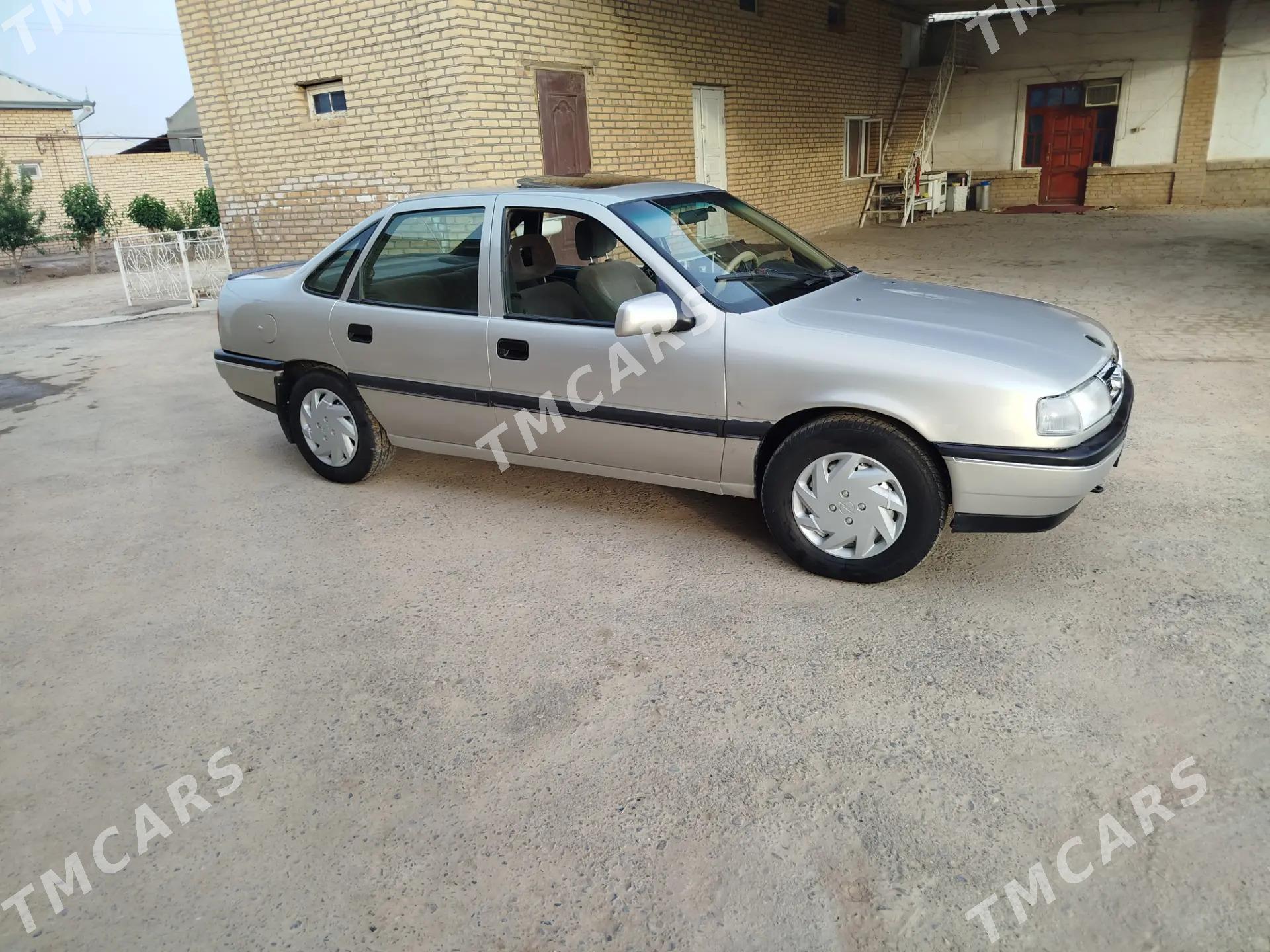 Opel Vectra 1993 - 33 000 TMT - Мары - img 3