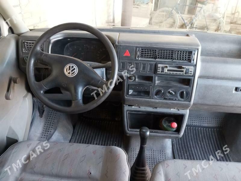 Volkswagen Transporter 2001 - 100 000 TMT - Керки - img 2