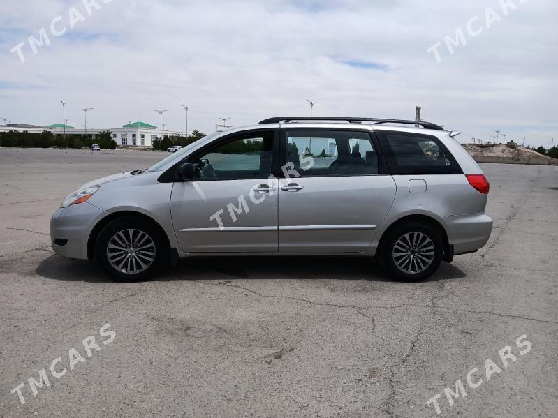 Toyota Sienna 2006 - 260 000 TMT - Гурбансолтан Едже - img 3