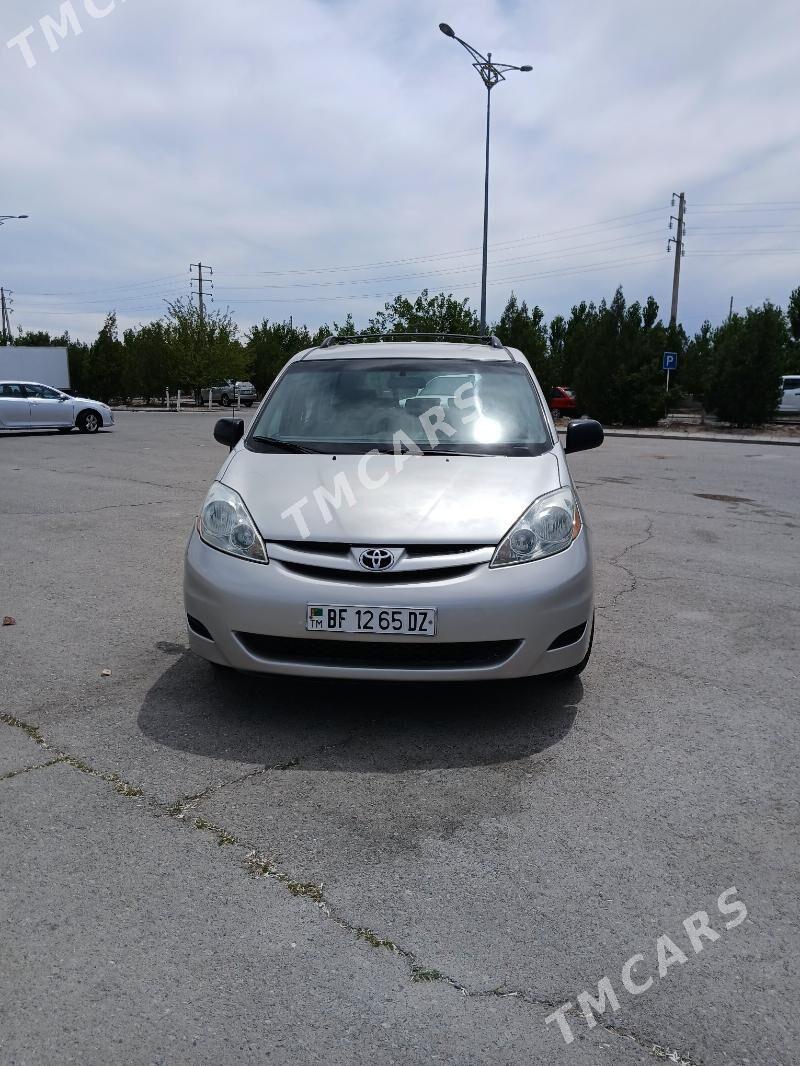 Toyota Sienna 2006 - 260 000 TMT - Гурбансолтан Едже - img 2