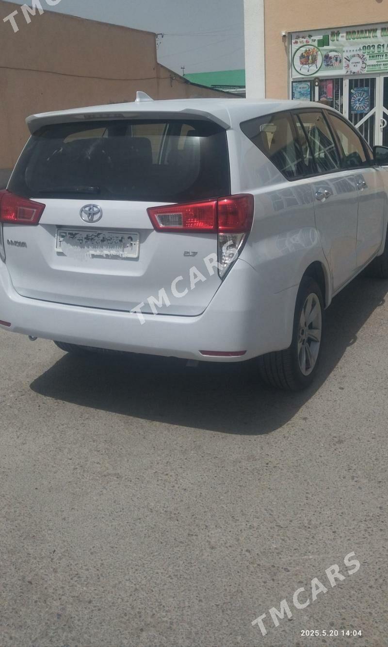 Toyota Innova 2020 - 235 000 TMT - Büzmeýin - img 4