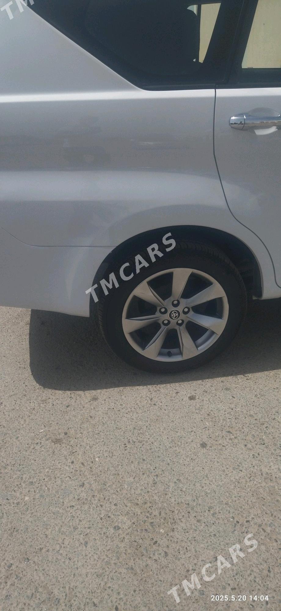 Toyota Innova 2020 - 235 000 TMT - Büzmeýin - img 6