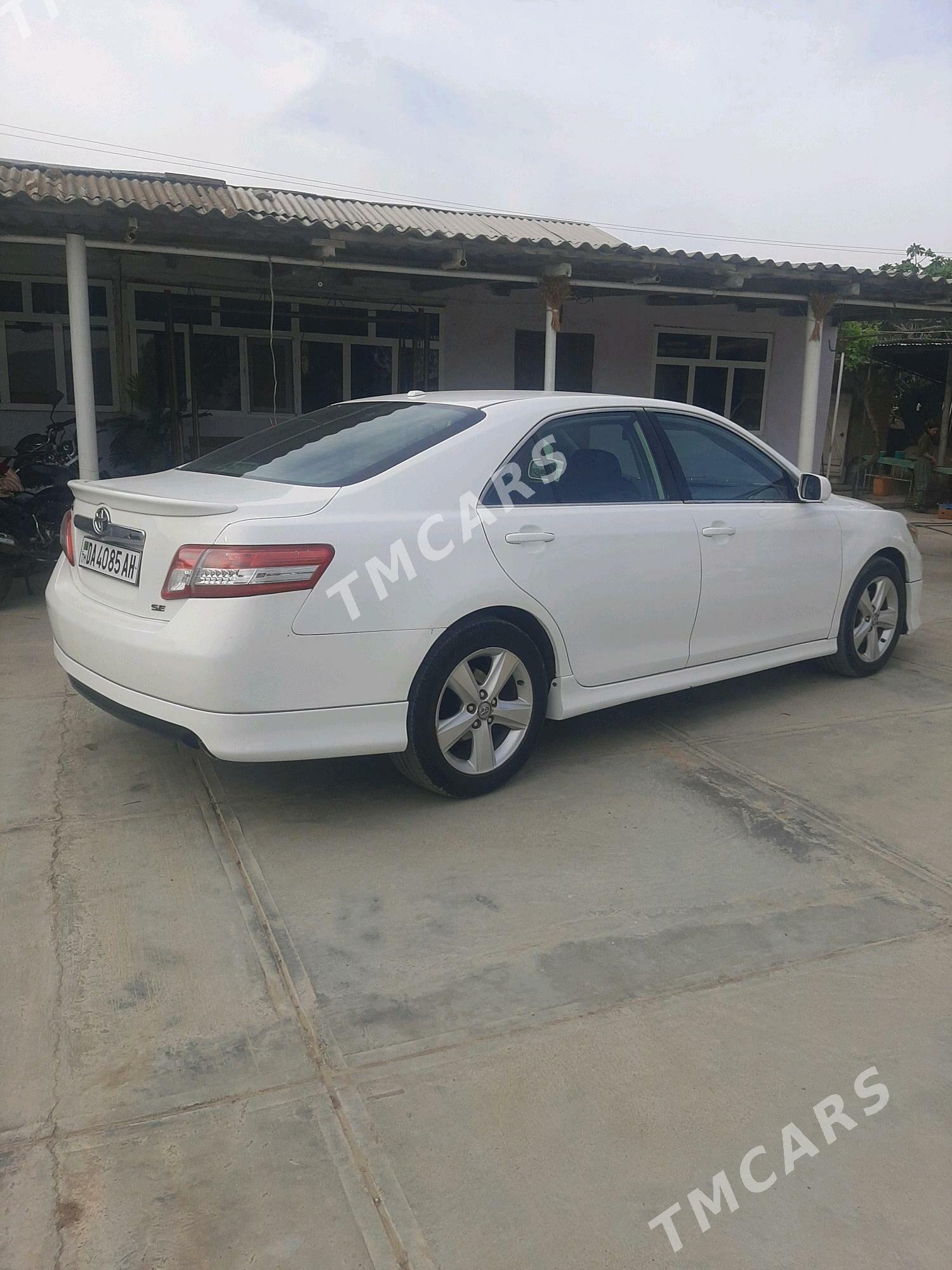 Toyota Camry 2010 - 175 000 TMT - Бахарден - img 4