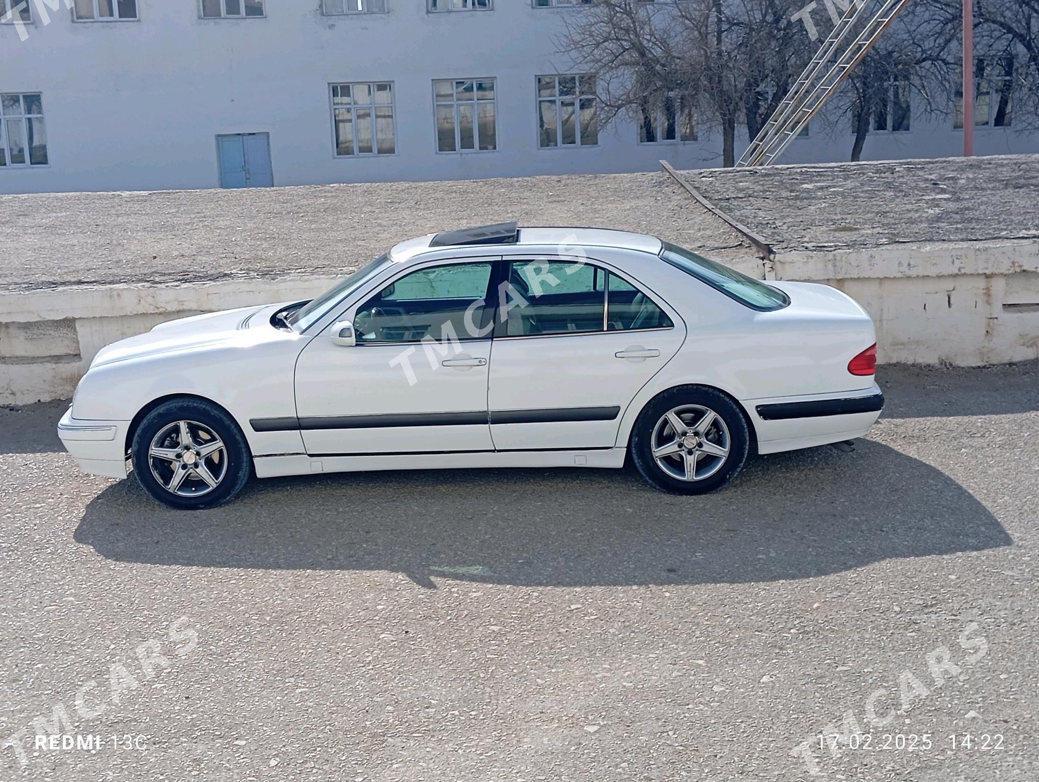 Mercedes-Benz 230E 2000 - 85 000 TMT - Balkanabat - img 3