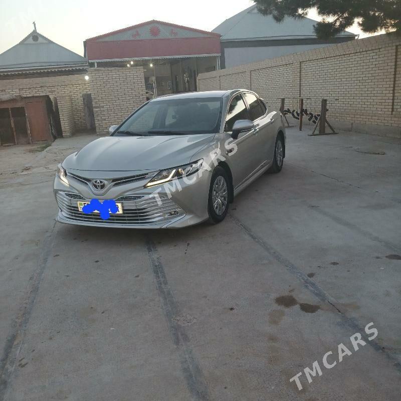 Toyota Camry 2019 - 222 000 TMT - Мары - img 3