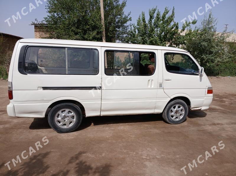 Toyota Hiace 2004 - 50 000 TMT - Kerki - img 4