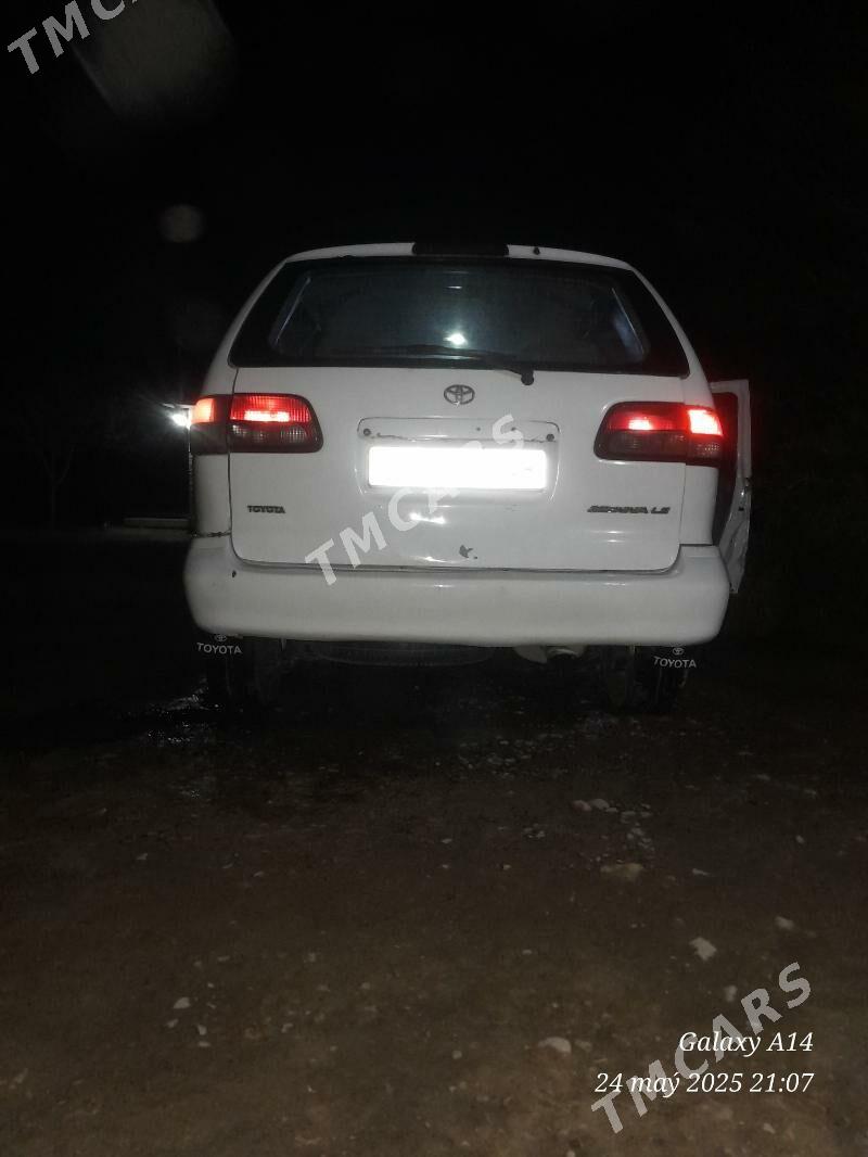 Toyota Sienna 2003 - 140 000 TMT - Бабадайхан - img 3