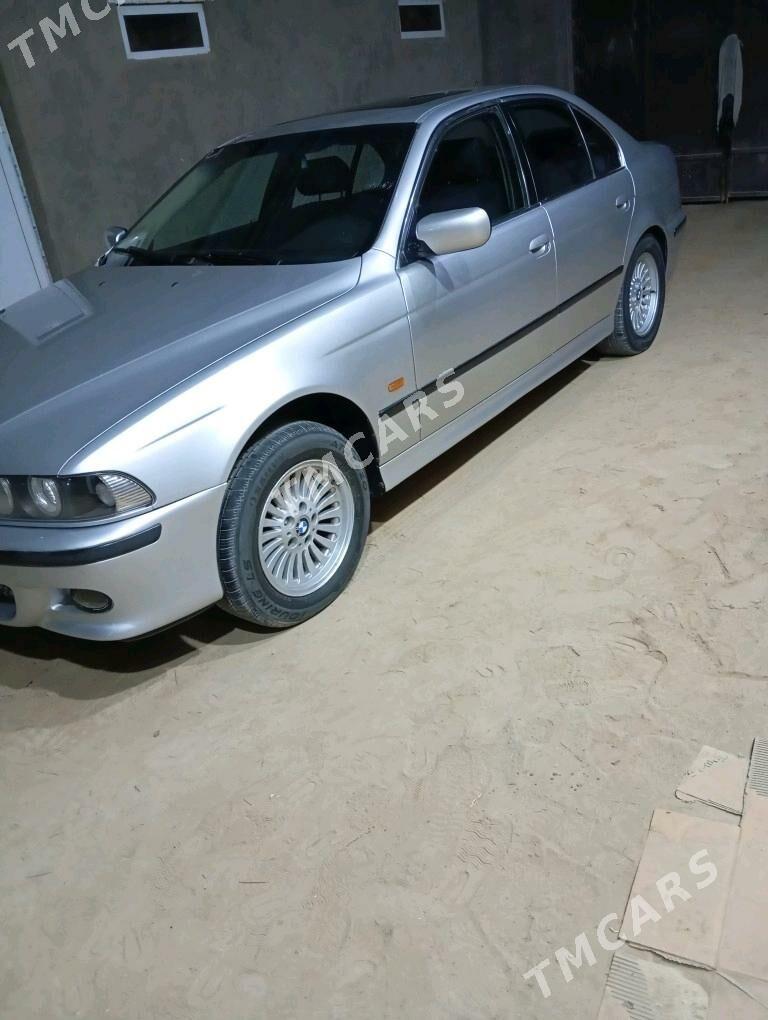 BMW 525 2001 - 110 000 TMT - Baýramaly - img 7