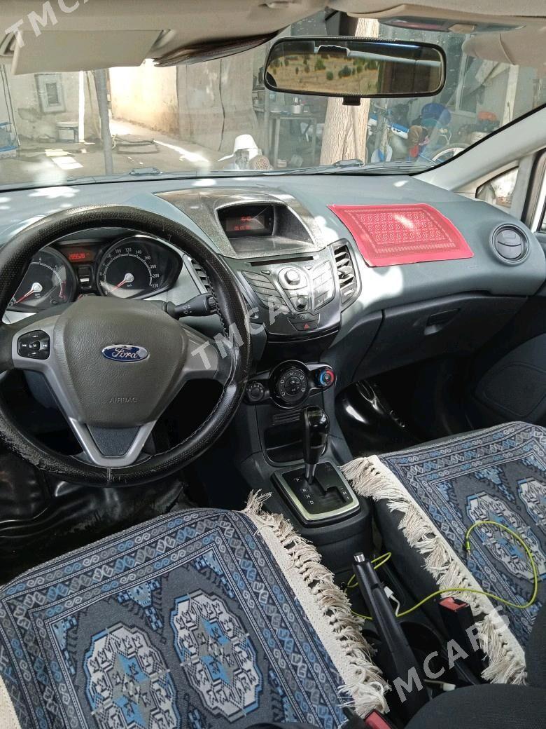 Ford Fiesta 2011 - 105 000 TMT - Ашхабад - img 7