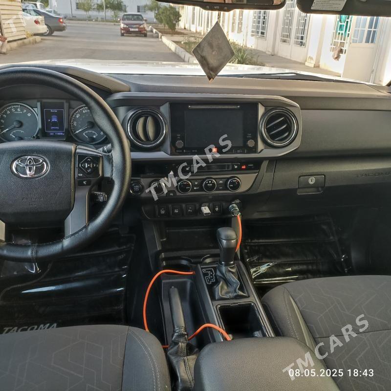 Toyota Tacoma 2018 - 460 000 TMT - Türkmenabat - img 3