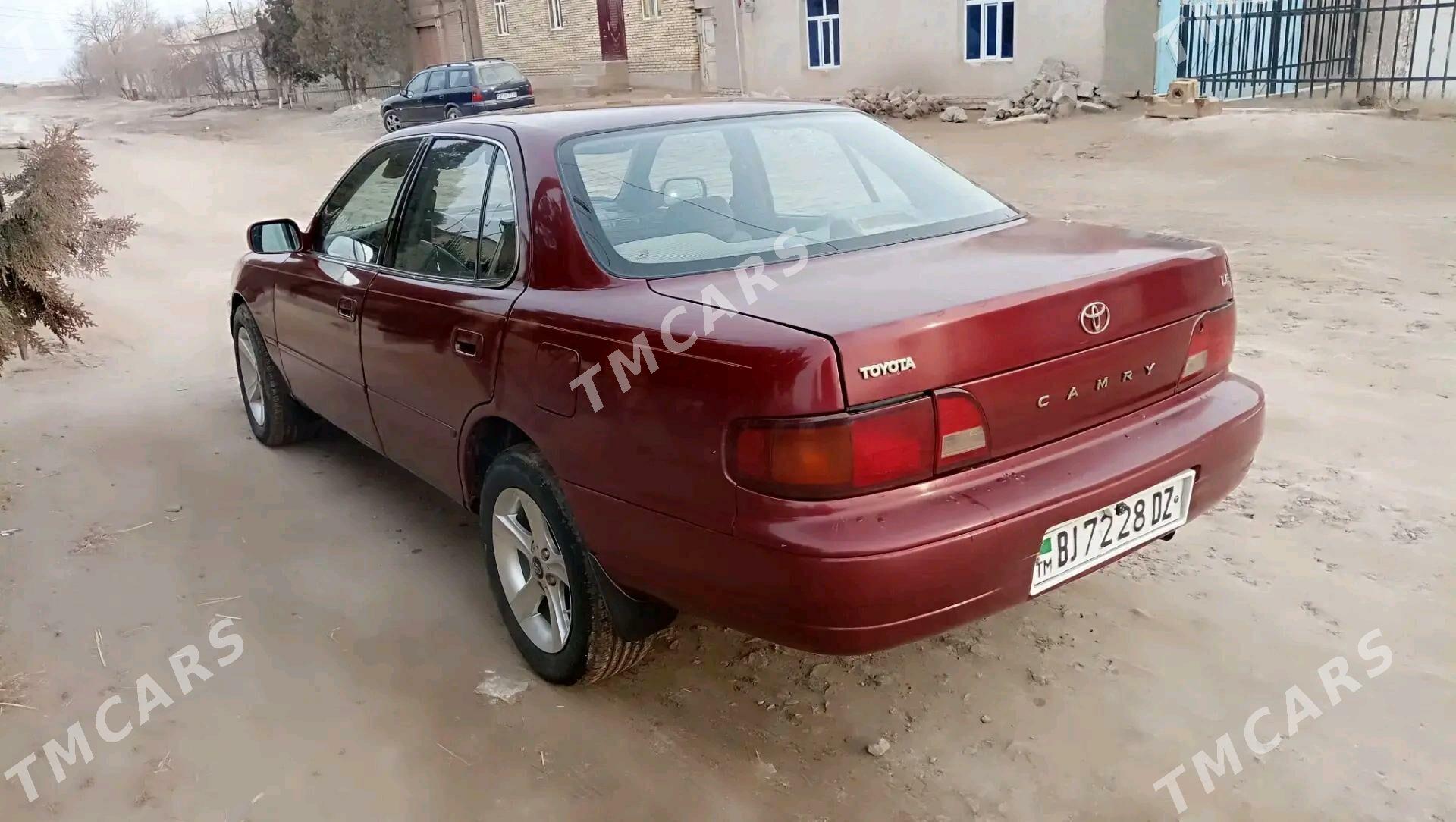 Toyota Camry 1994 - 75 000 TMT - Gurbansoltan Eje - img 2