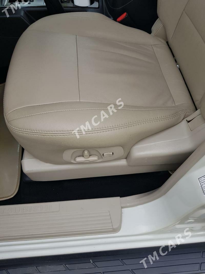 Mitsubishi Pajero 2015 - 315 000 TMT - Ашхабад - img 8