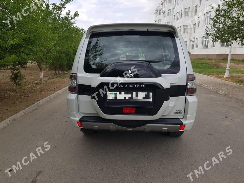 Mitsubishi Pajero 2015 - 315 000 TMT - Ашхабад - img 10