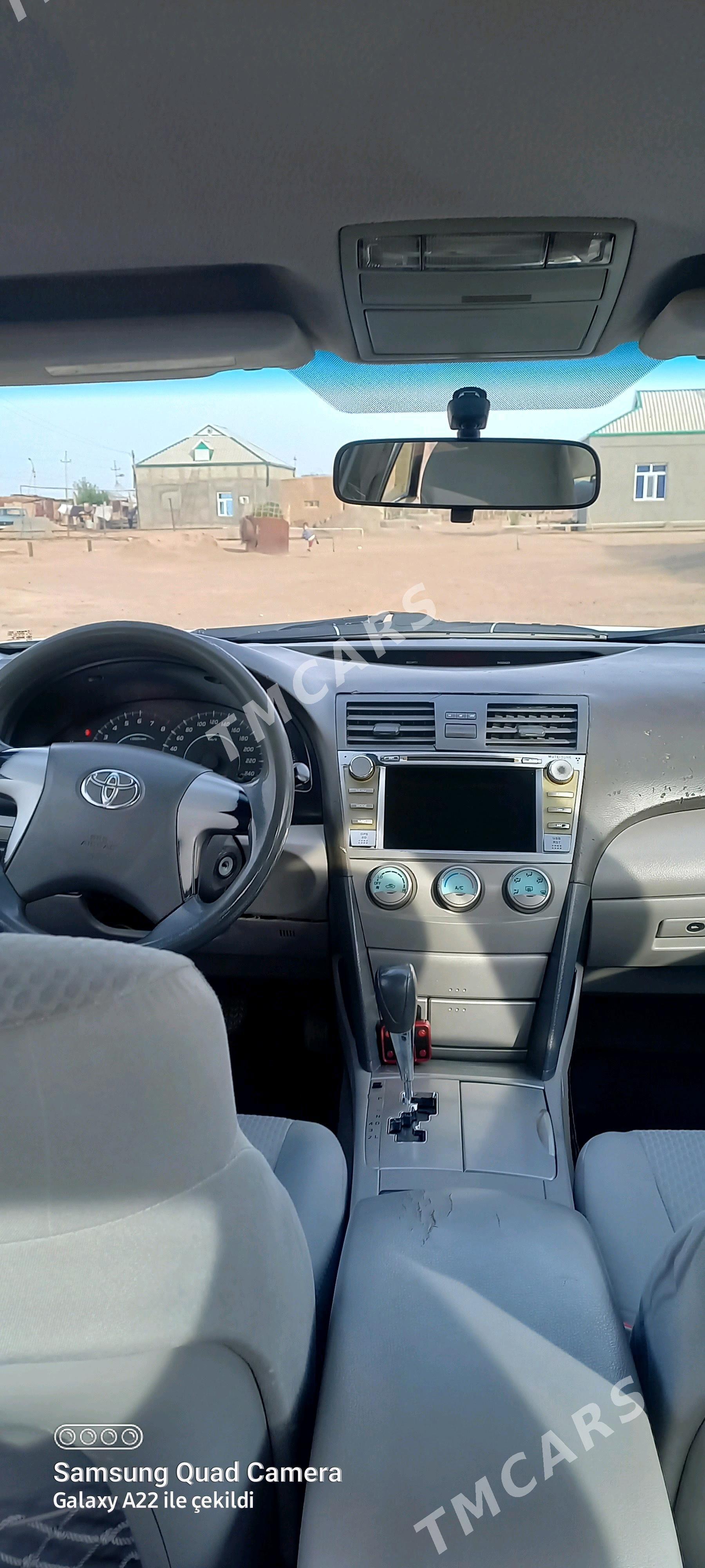 Toyota Camry 2008 - 120 000 TMT - Ak bugdaý etraby - img 1