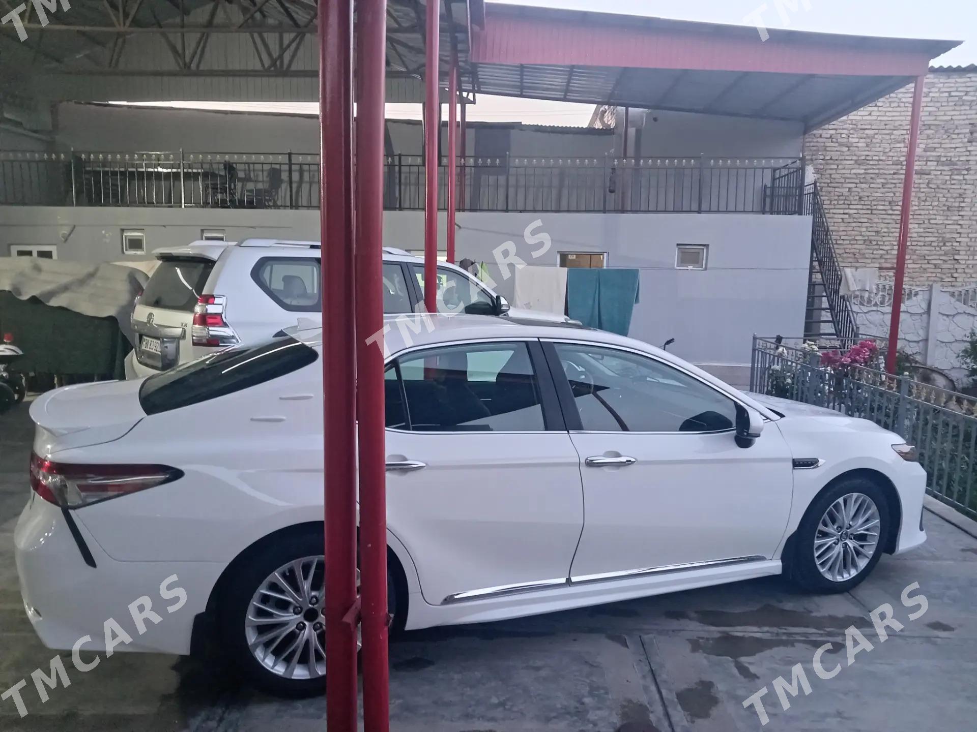 Toyota Camry 2020 - 310 000 TMT - Çärjew - img 2