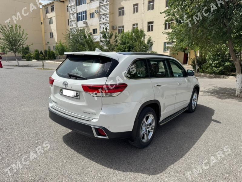 Toyota Highlander 2019 - 440 000 TMT - Aşgabat - img 3