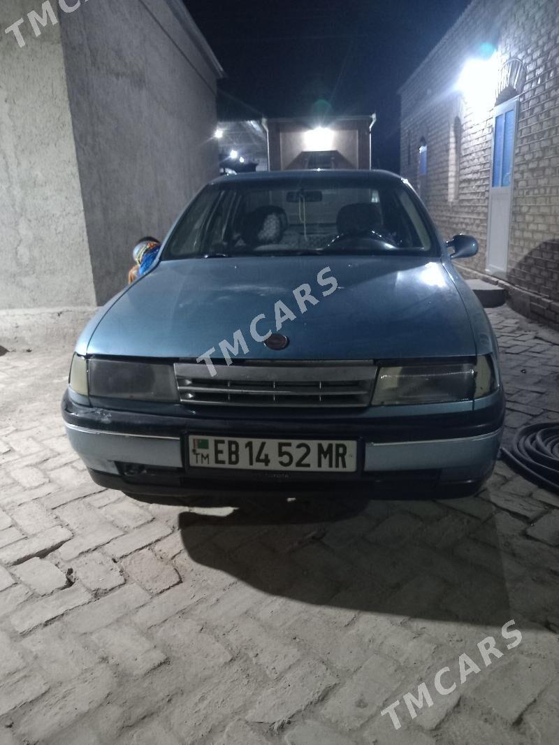 Opel Vectra 1989 - 20 000 TMT - Ёлётен - img 3