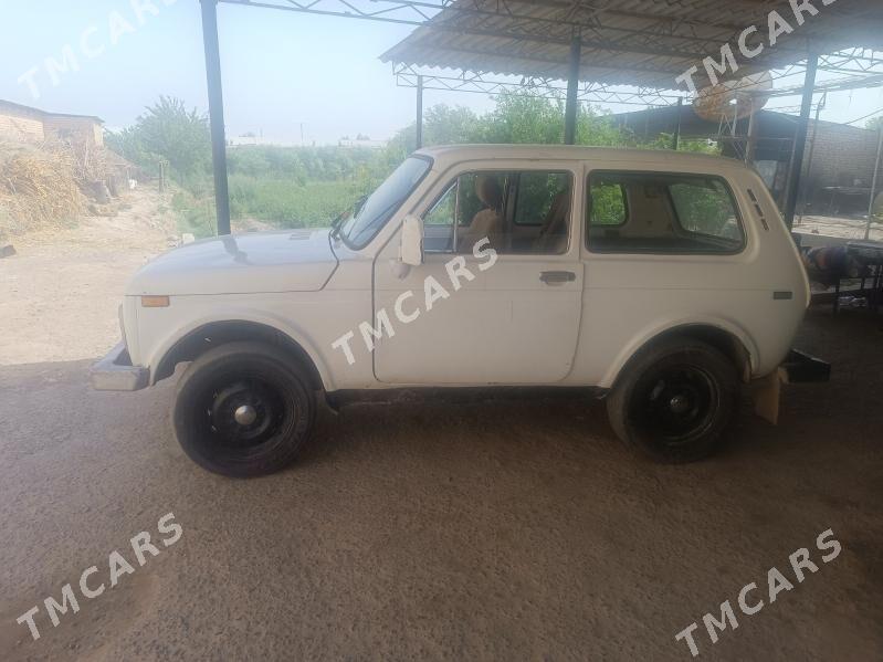 Lada Niva 1984 - 9 000 TMT - Сакар - img 3